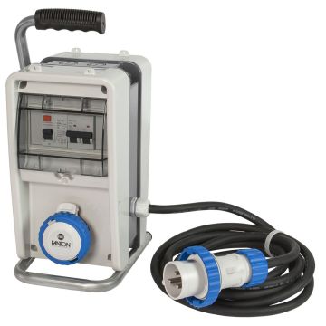 Panneau de chantier ASC EOLO IP65 3kW, 3 prises CEE avec câble et support 156x338x185 mm - 74305 Panneau de chantier ASC EOLO IP65 3kW, 3 prises CEE avec câble et support 156x338x185 mm - 74305