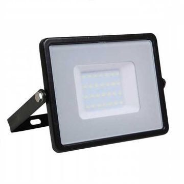 V-TAC PRO VT-30 Projecteur LED 30W slim noir Chip Samsung SMD blanc chaud 3000K - SKU 400 V-TAC PRO VT-30 Projecteur LED 30W slim noir Chip Samsung SMD blanc chaud 3000K - SKU 400