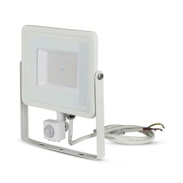 V-TAC PRO VT-50-S projecteur LED 50W chip samsung smd avec sensor PIR 6400K slim blanc IP65 - SKU 468 V-TAC PRO VT-50-S projecteur LED 50W chip samsung smd avec sensor PIR 6400K slim blanc IP65 - SKU 468