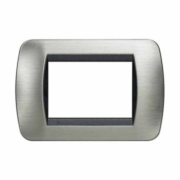Plaque Living International 3 modules - Acier brossé L4803ACS Plaque Living International 3 modules - Acier brossé L4803ACS