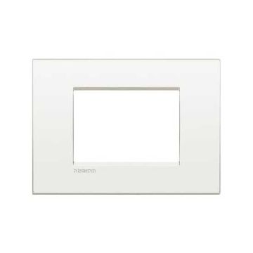 BTICINO LNC4803BN Plaque LivingLight AIR à 3 modules - blanc pur - métal BTICINO LNC4803BN Plaque LivingLight AIR à 3 modules - blanc pur - métal