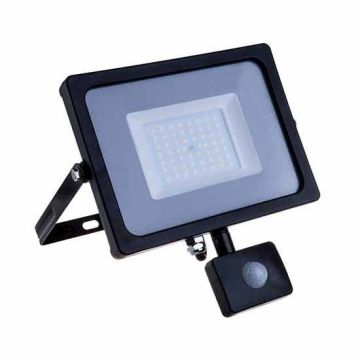 V-TAC PRO VT-20-S projecteur LED 20W chip samsung smd avec sensor PIR 3000K slim noir IP65 - SKU 451 V-TAC PRO VT-20-S projecteur LED 20W chip samsung smd avec sensor PIR 3000K slim noir IP65 - SKU 451