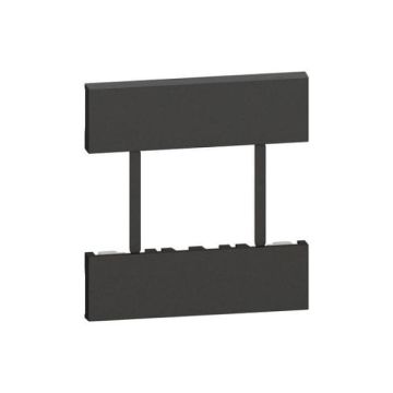Couvercle BTicino Living Now pour prises européennes/américaines 3 modules - noir KG52