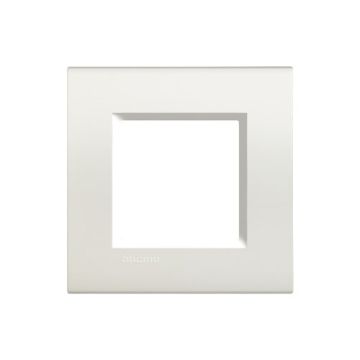 Plaque livinglight carrée à 2 modules - blanc BTICINO LNA4802BI Plaque livinglight carrée à 2 modules - blanc BTICINO LNA4802BI